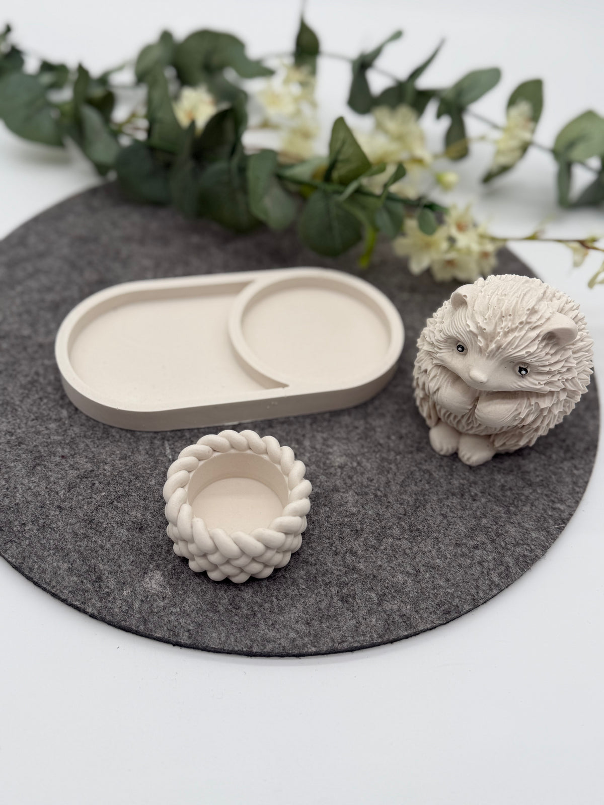 Igel Deko Set mit Jesmonite Schale | Handgegossen | Modernes Wohnaccessoire
