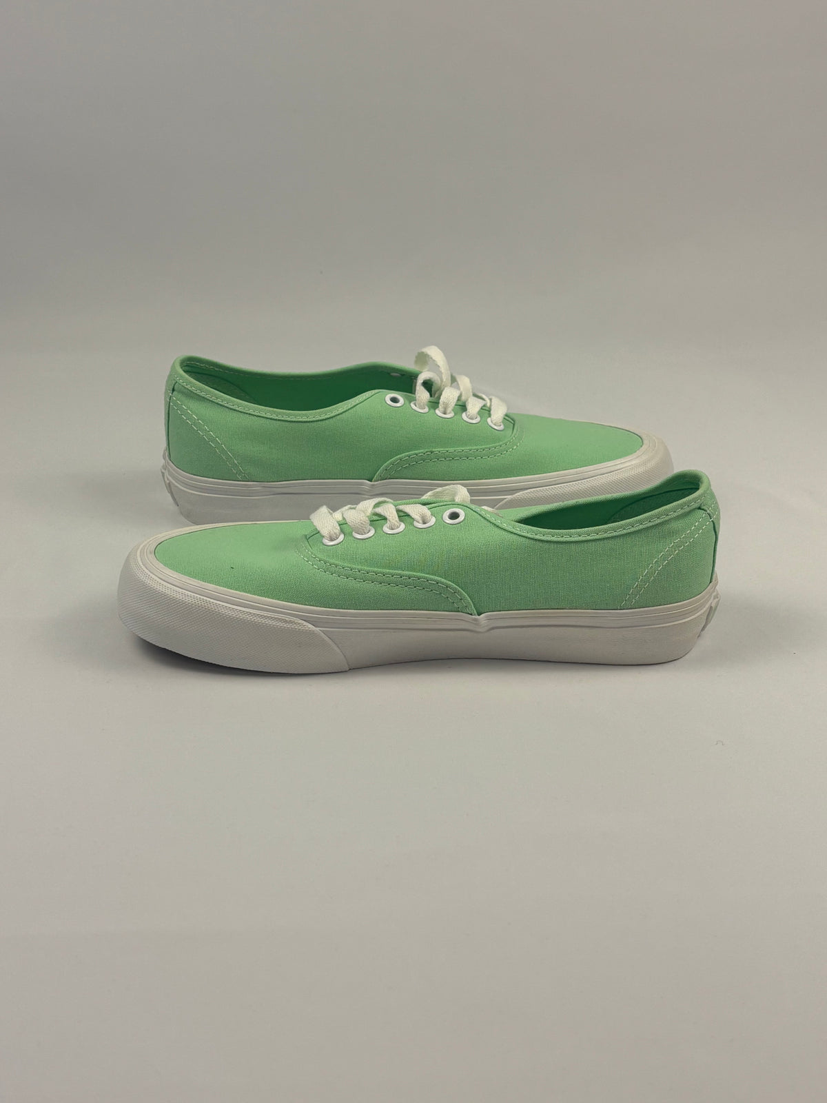 Vans - Authentic