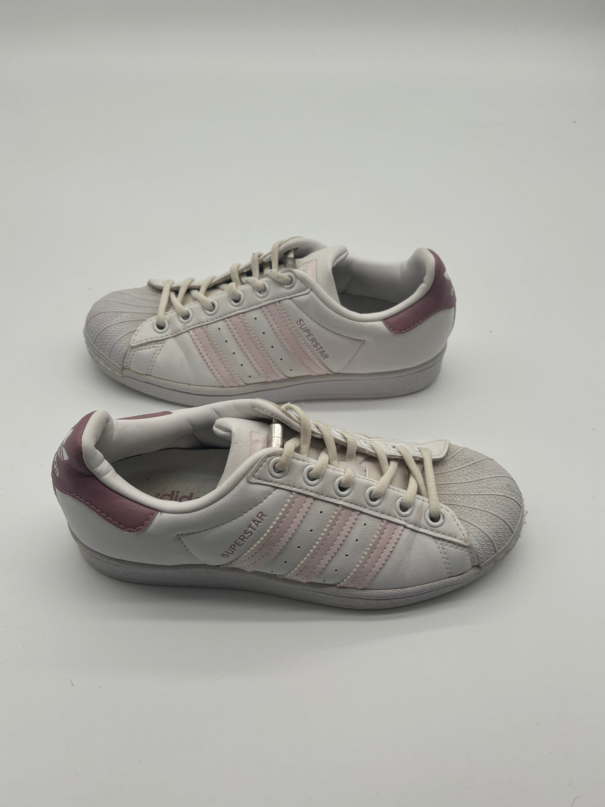Adidas - Superstras
