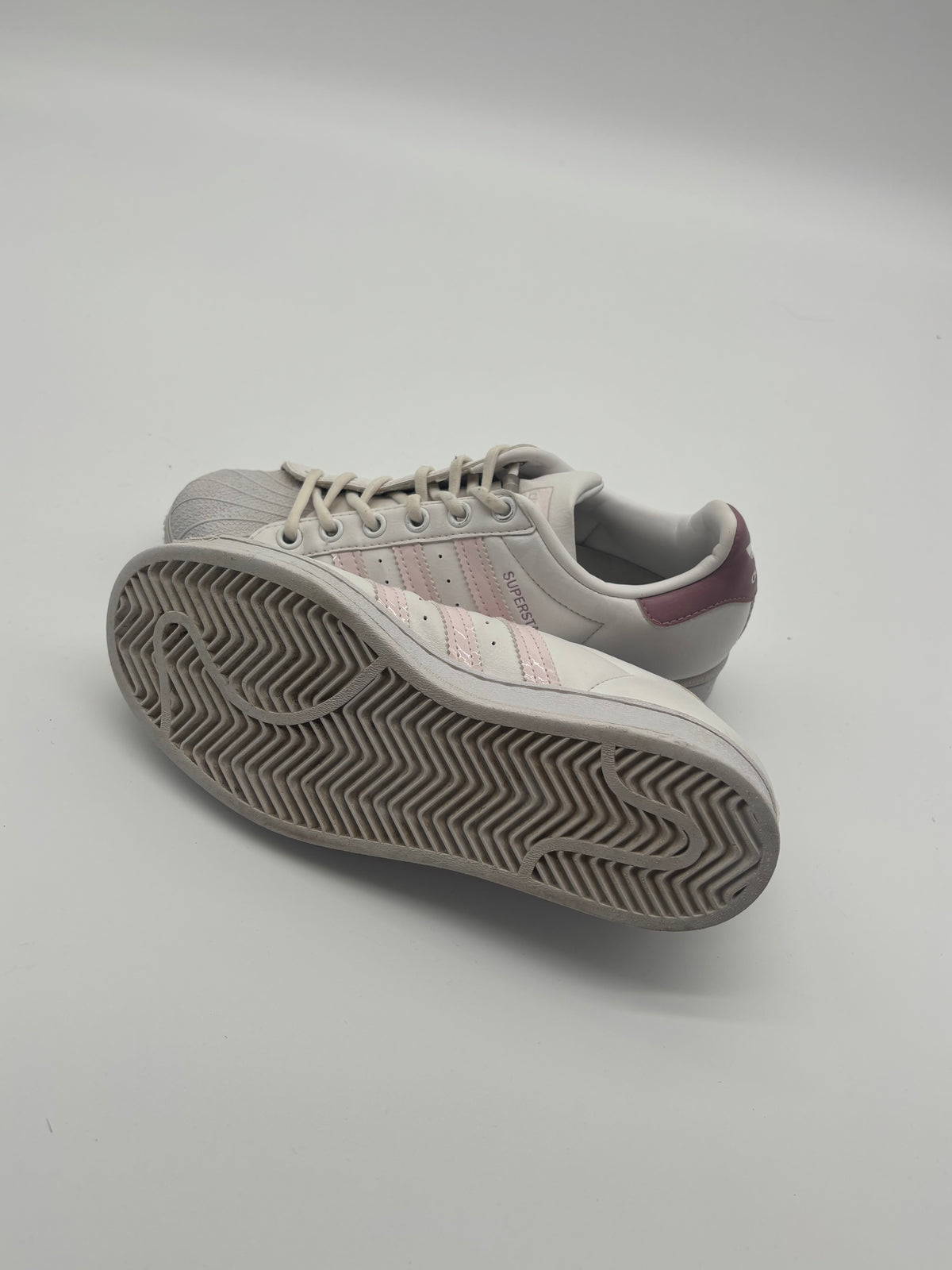 Adidas - Superstras