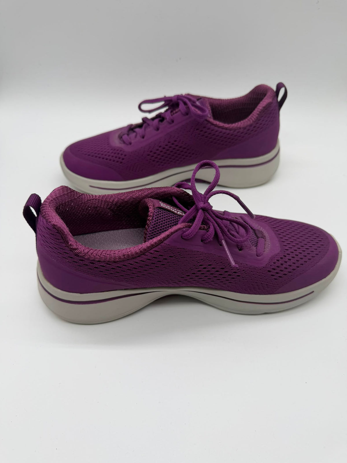Skechers - GO WALK Arch Fit
