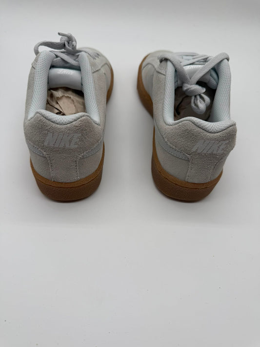 Nike - Court Royale Suede